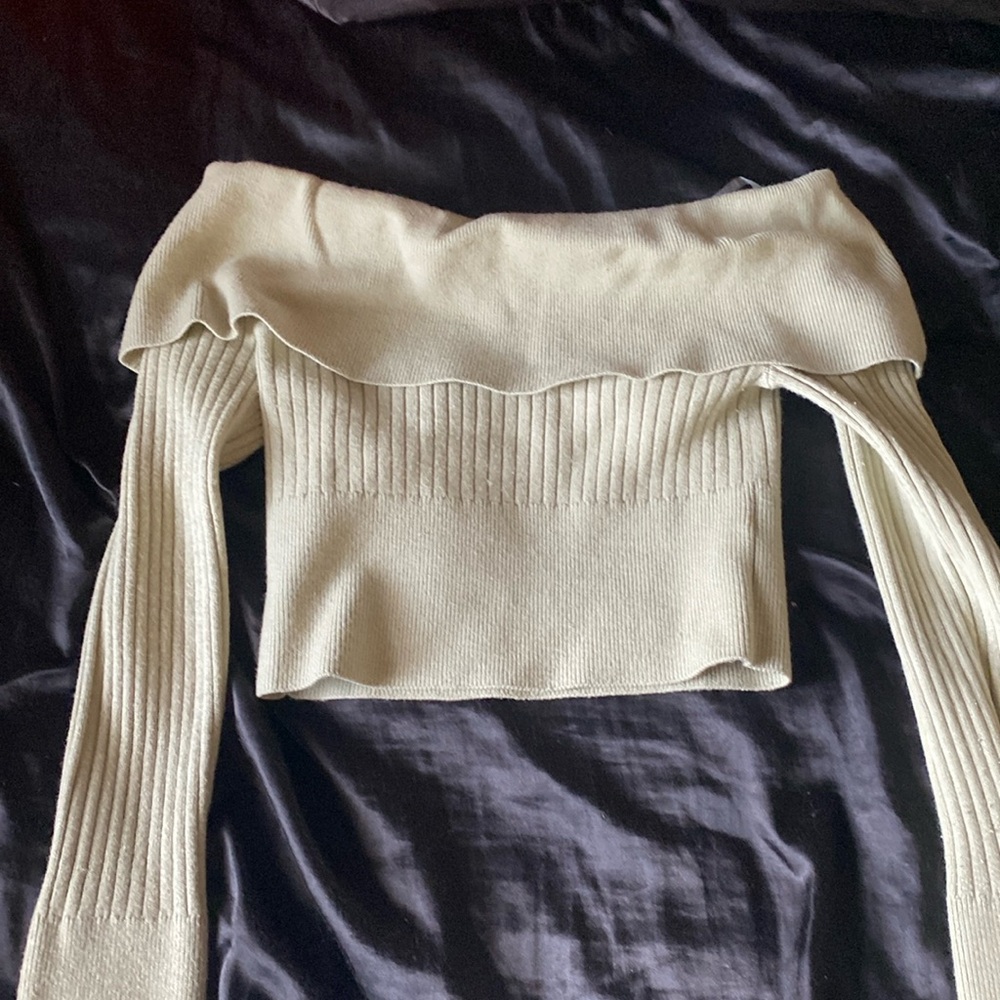 green off the shorlder sweater